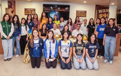 <p><strong>FUTURE STARS</strong>. Players representing the 30 teams in the 2025 Shakey’s Girls Volleyball Invitational League grace a press conference at Shakey's Malate on Friday (May 23, 2025). The country’s premier grassroots volleyball tournament will kick off at the La Salle Green Hills gym on May 28. <em>(Contributed photo)</em></p>