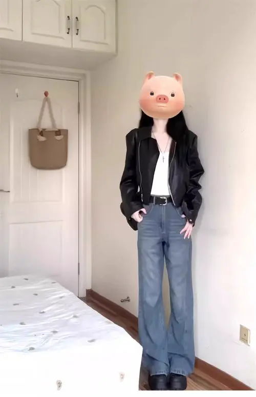 女士秋冬短款皮衣怎么搭配