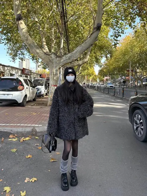 皮草下面配什么好看