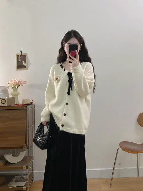 a字毛衣怎么搭配什么外套好看图片