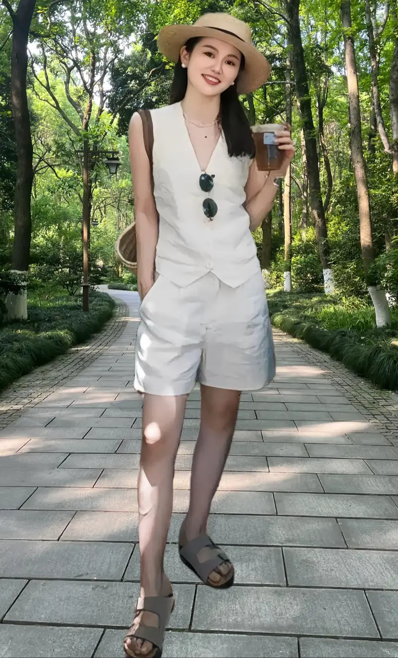 棉麻马甲怎么搭配裤子