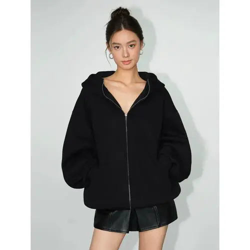 灰色的帽子怎么搭配衣服好看图片女生图片欣赏