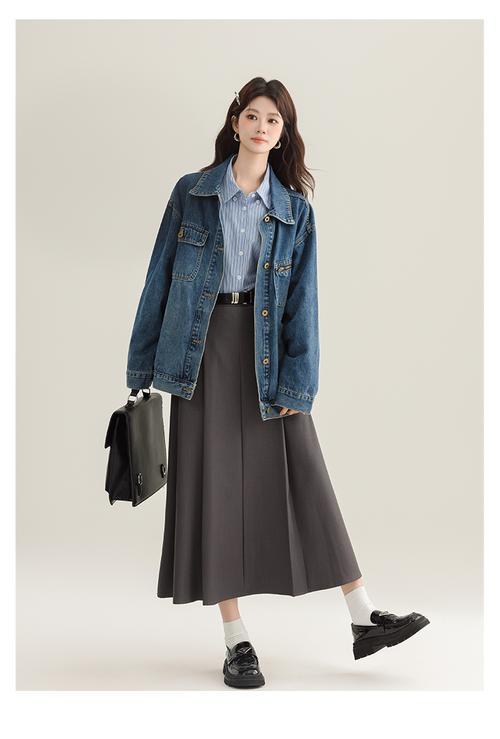 牛仔外套要怎么搭配