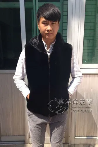 男款带帽貂皮马甲怎么搭配图片