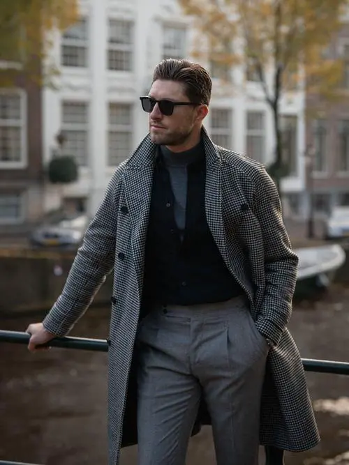 男大衣配什么鞋子好看