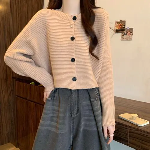 毛衣小外套怎么搭配衣服图片