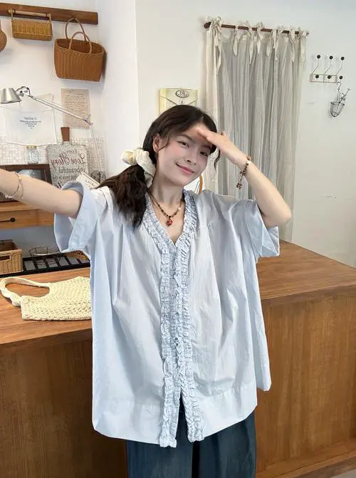 牛仔短袖衬衫怎么搭配图片