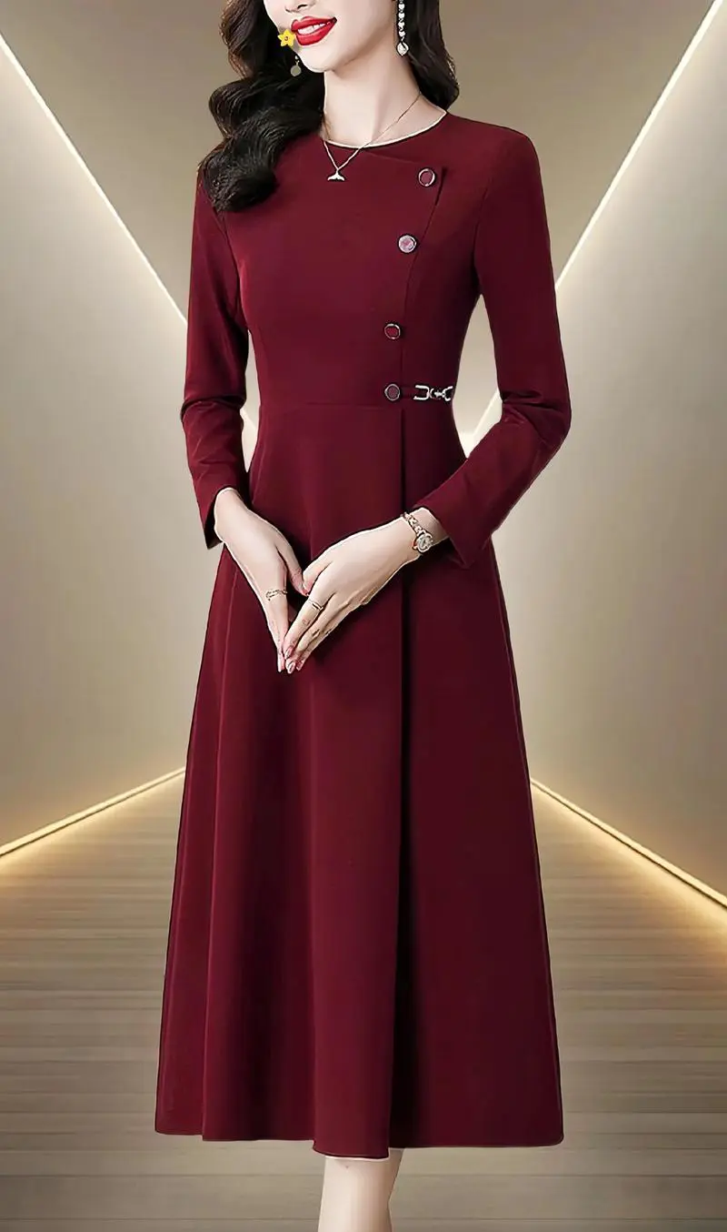 红色无袖修身连衣裙怎么搭配图片