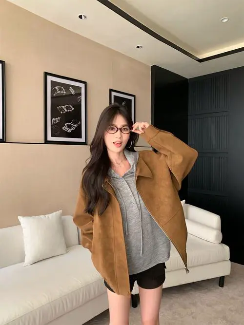 棕色的外套怎么搭配