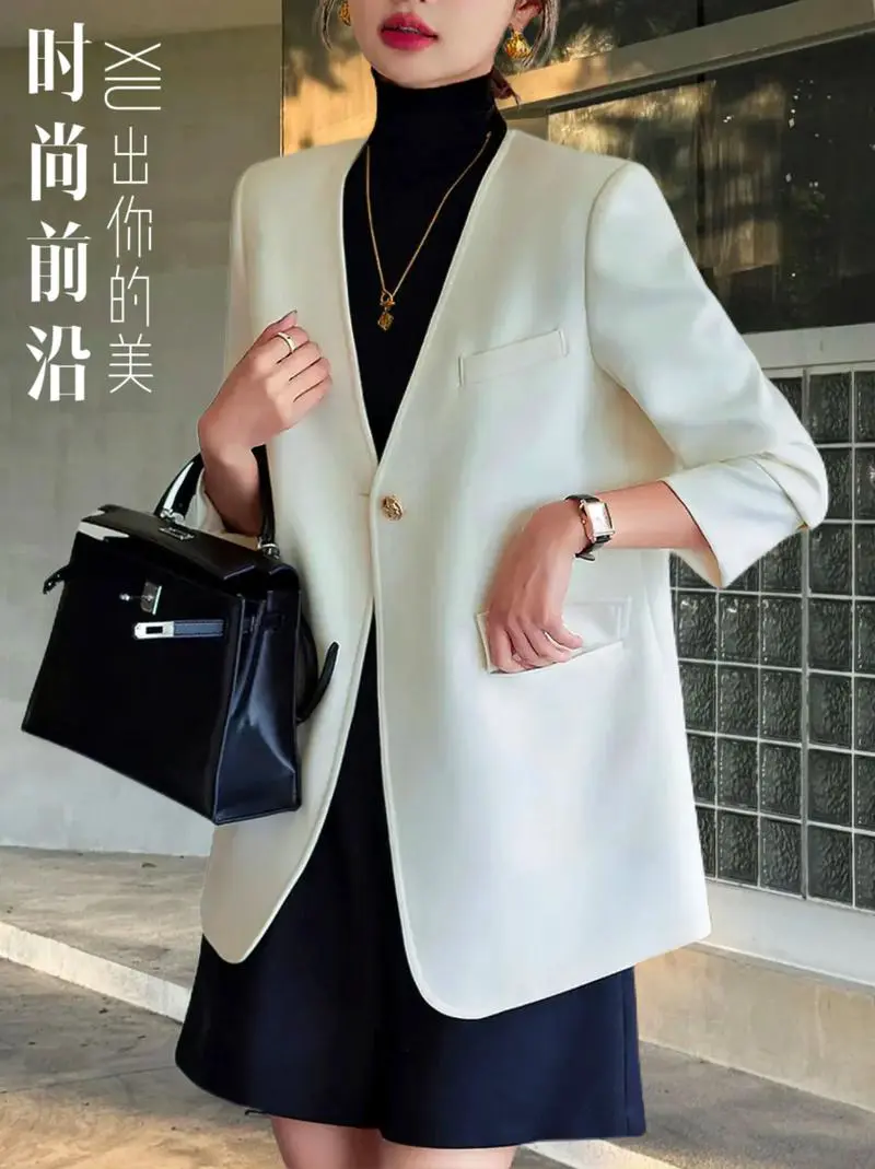 女款无领外套怎么搭配