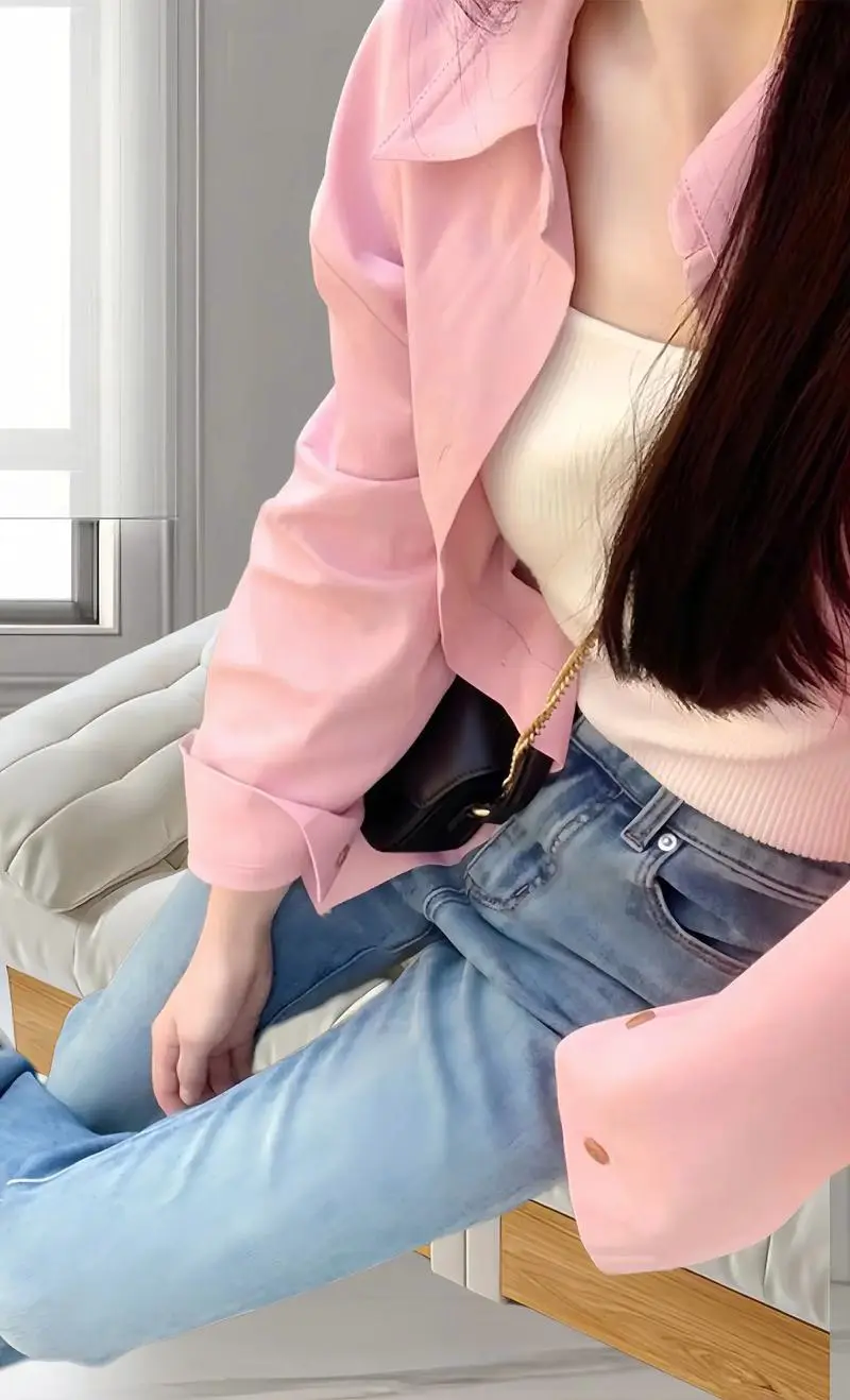 女款粉色花衬衣怎么搭配