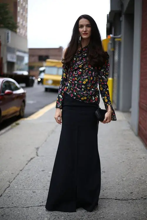 黑上衣配什么颜色裙子