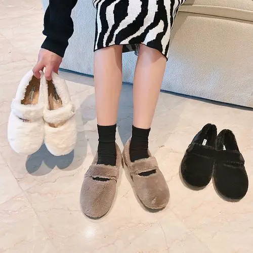 平底毛毛鞋怎么搭配衣服图片