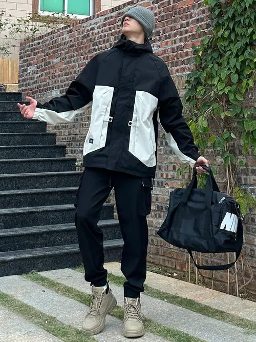 男靴子配什么裤子