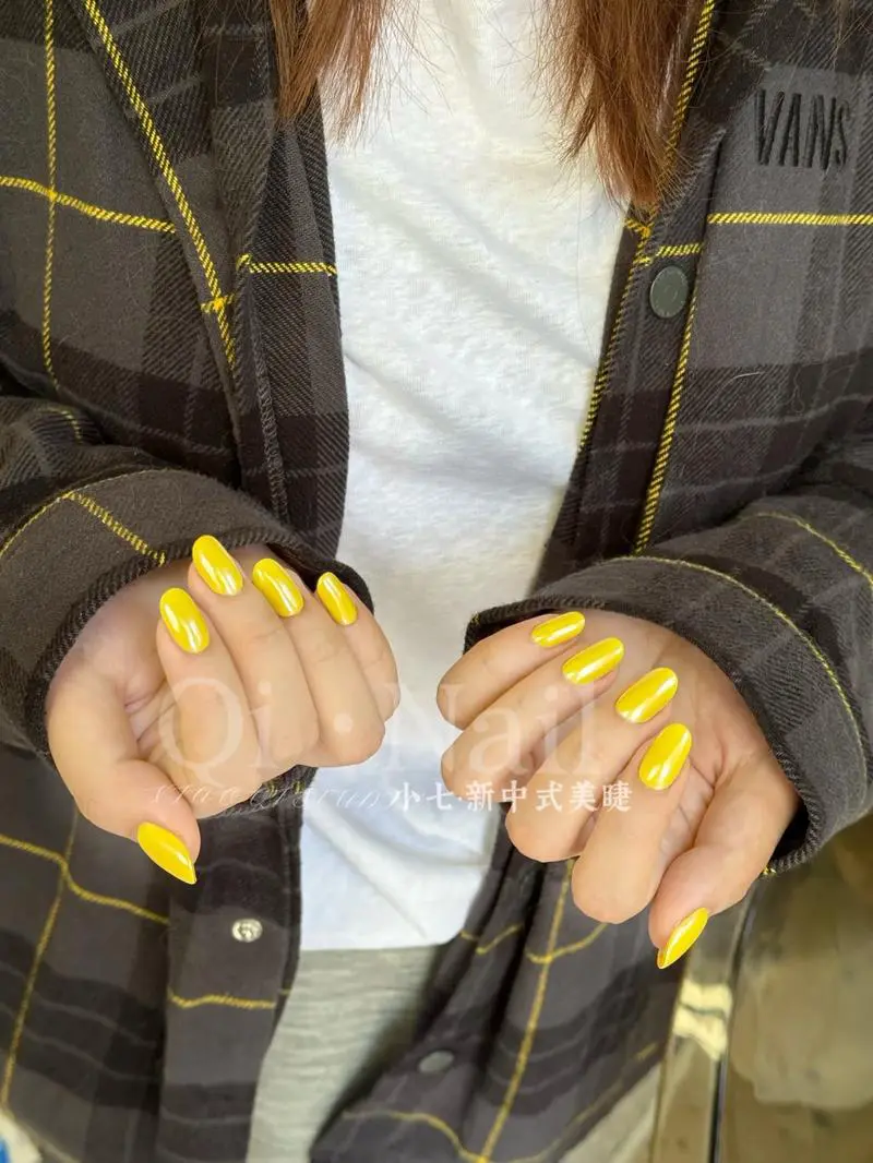 橘色美甲怎么搭配图片欣赏