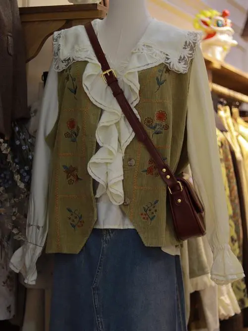 深酒红色包包怎么搭配衣服好看图片