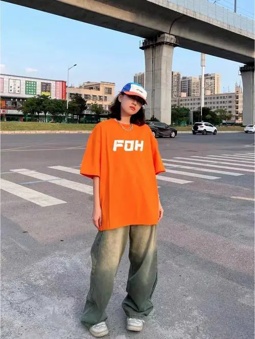 橙色鞋子怎么搭配衣服图片