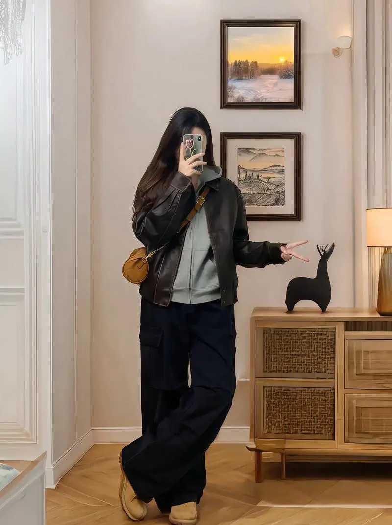 灰帽子怎么搭配衣服