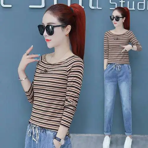 青绿色条纹长袖T恤怎么搭配