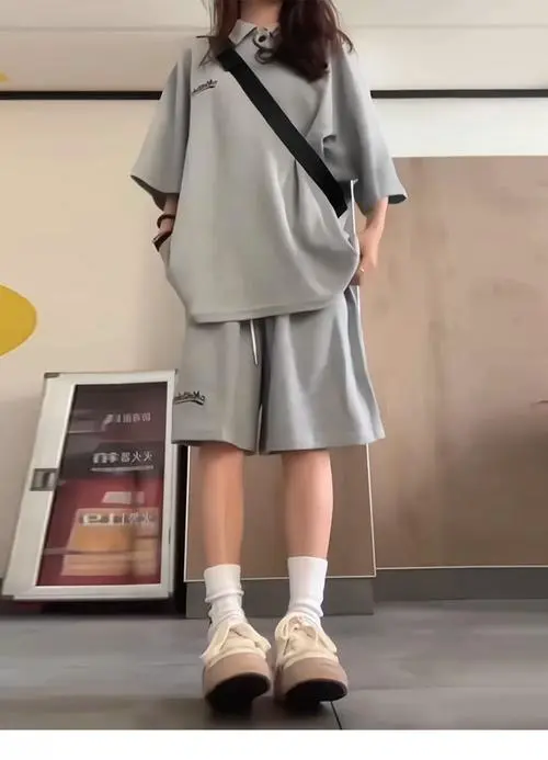 短运动裤怎么搭配