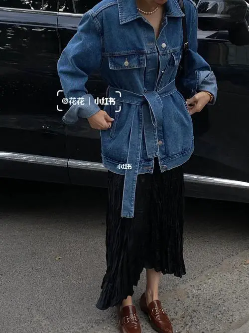 牛仔外套黑色连衣裙怎么搭配什么裤子和鞋子好看
