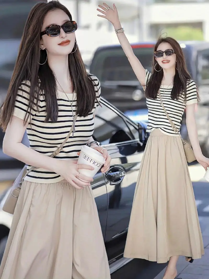 短袖穿毛衣怎么搭配