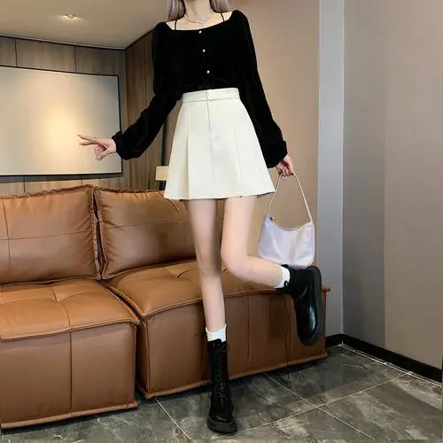 高腰百褶短裙怎么搭配