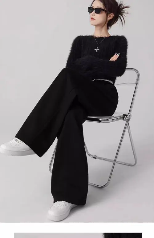 灰色休闲裤配什么上衣