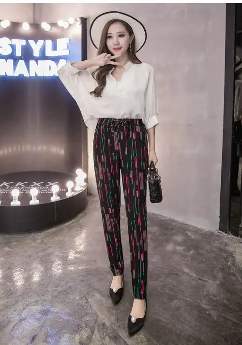 花色长裤怎么搭配