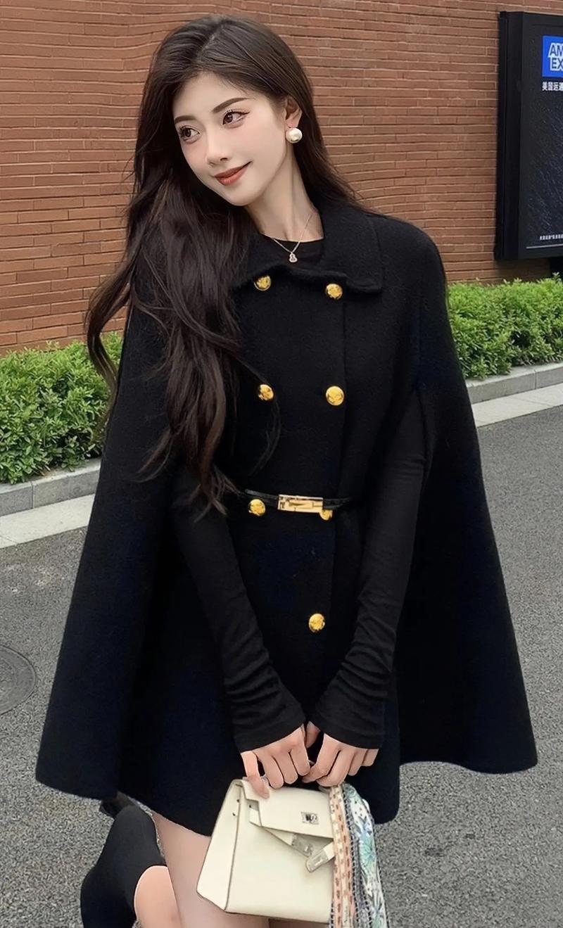 日系斗篷外套怎么搭配