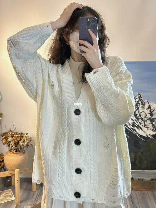 长白色毛衣怎么搭配外套