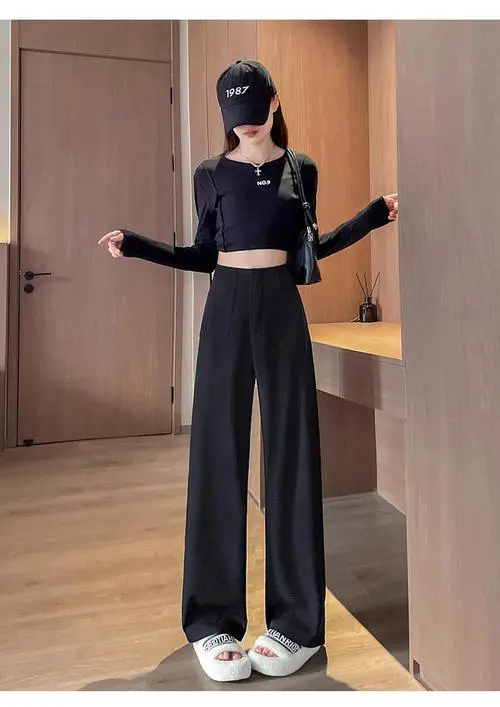 黑偏灰的裤子怎么搭配