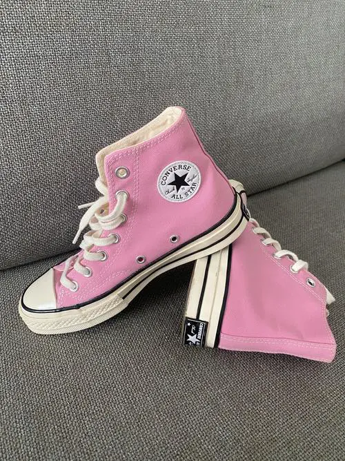 粉色高帮怎么搭配衣服好看图片大全