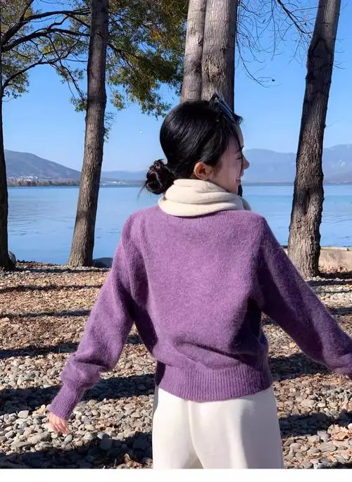 深紫色上衣配什么裤子