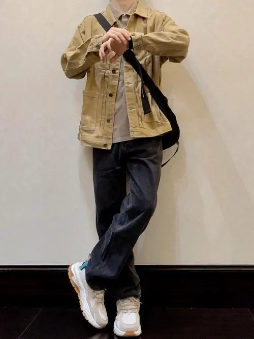 卡其夹克怎么搭配