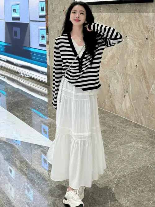 针织长款半身裙怎么搭配什么外套