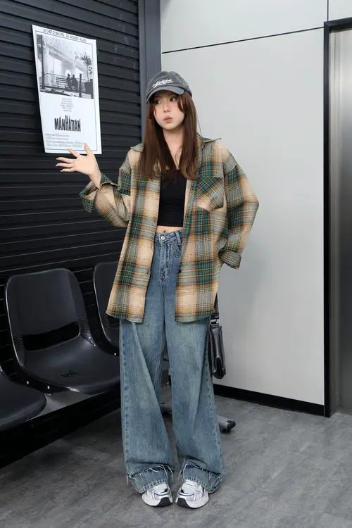 中长款长袖格子衬衫怎么搭配什么裤子图片欣赏