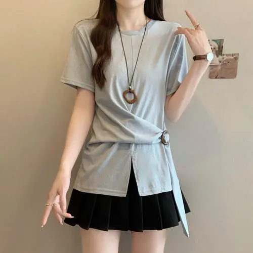 收腰短袖怎么搭配图片