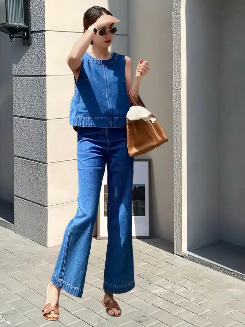 蓝色的马甲怎么搭配衣服好看图片女生图片欣赏