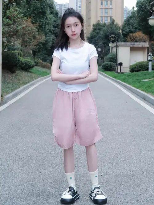 粉短库怎么搭配