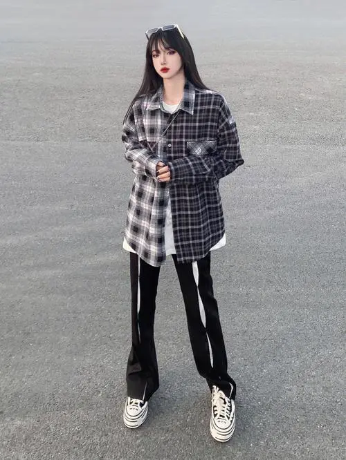 黑白格子衫里面穿什么怎么搭配