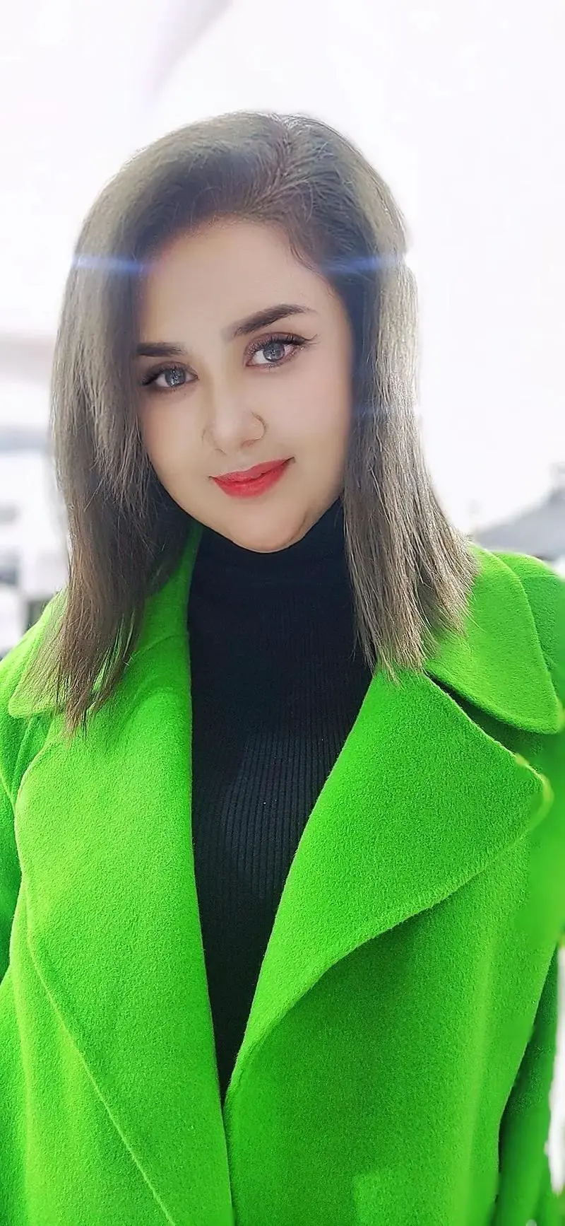 绿色头发怎么搭配衣服好看图片女生图片大全集