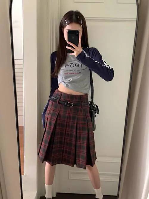 大红百褶裙怎么搭配图片