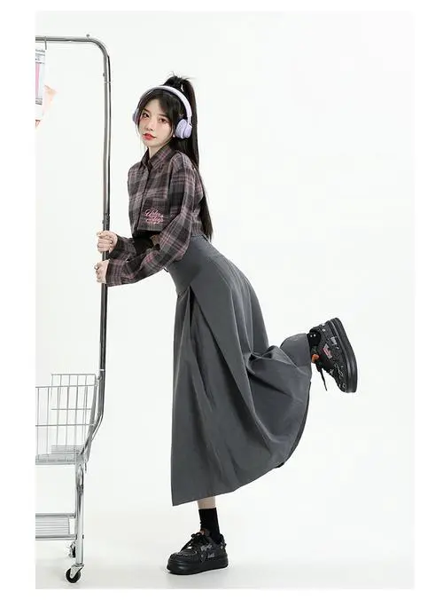 灰色花长裙怎么搭配