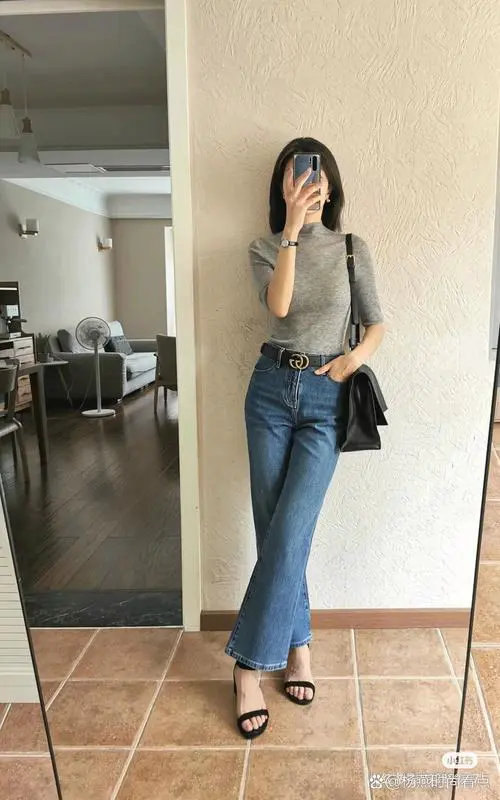 贴身高领毛衣怎么搭配