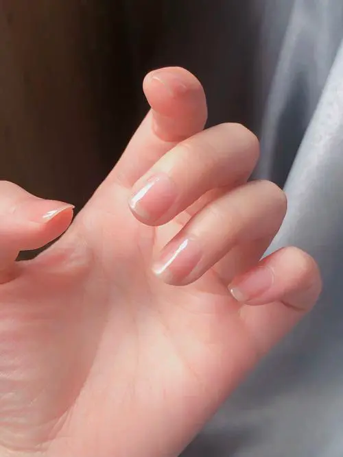 今年指甲流行什么颜色