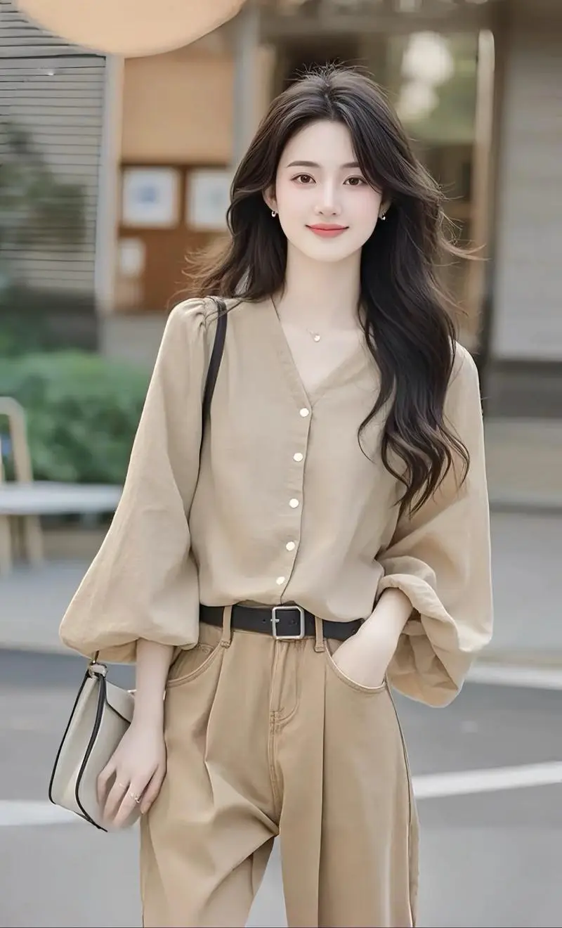 卡其色衬衫配什么裤子