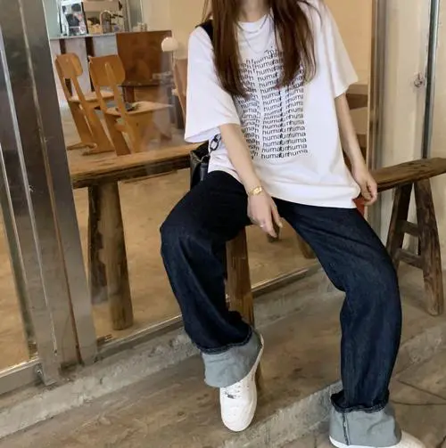 宽松中长款短袖怎么搭配