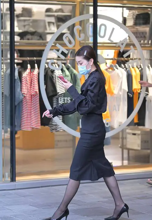 蕾丝袜怎么搭配