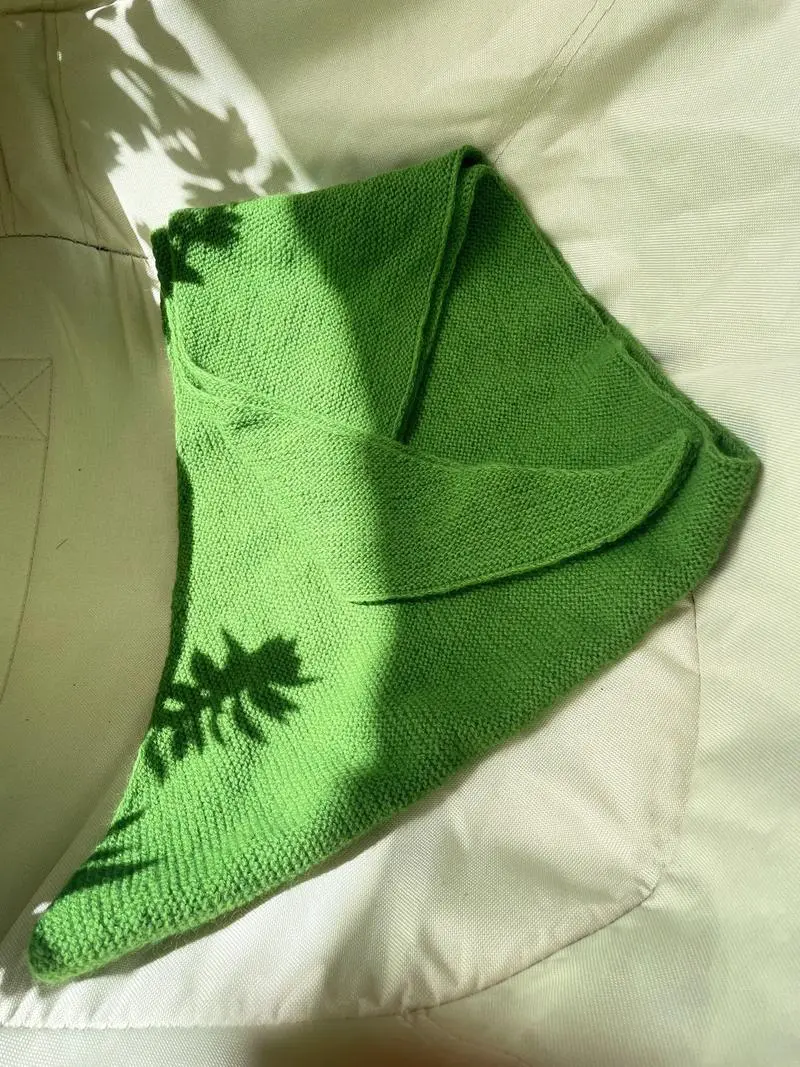 绿色披肩怎么搭配